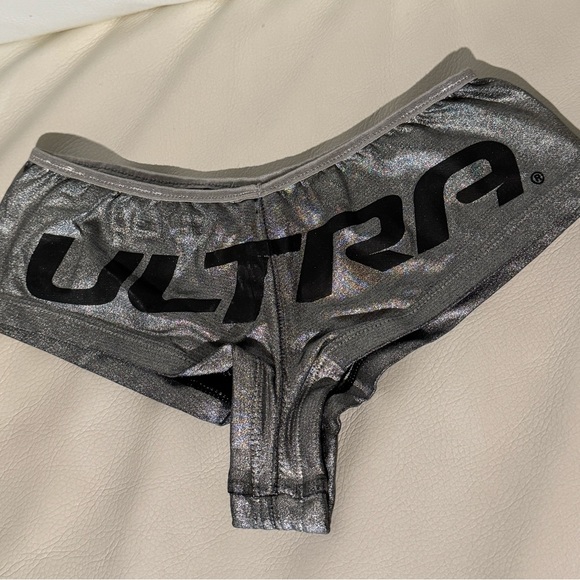 Ultra Music Festival shorties size Small - Picture 1 of 14